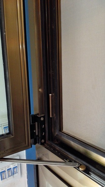 J60S系列內(nèi)置內(nèi)平開(kāi)紗節(jié)能窗